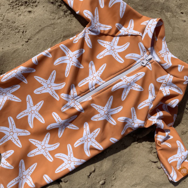 Swim Essentials : Бански костюм с дълъв ръкав с размери от 0 до 6 години "Sea Star"