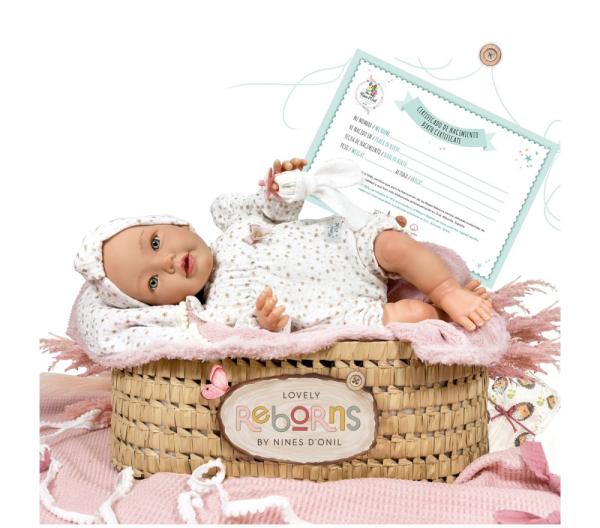 Ръчно изработена кукла от Испания - Reborn Baby Doll - Реалистично бебе Клои с пухкаво одеяло, дрехи на цветя и аксесоари